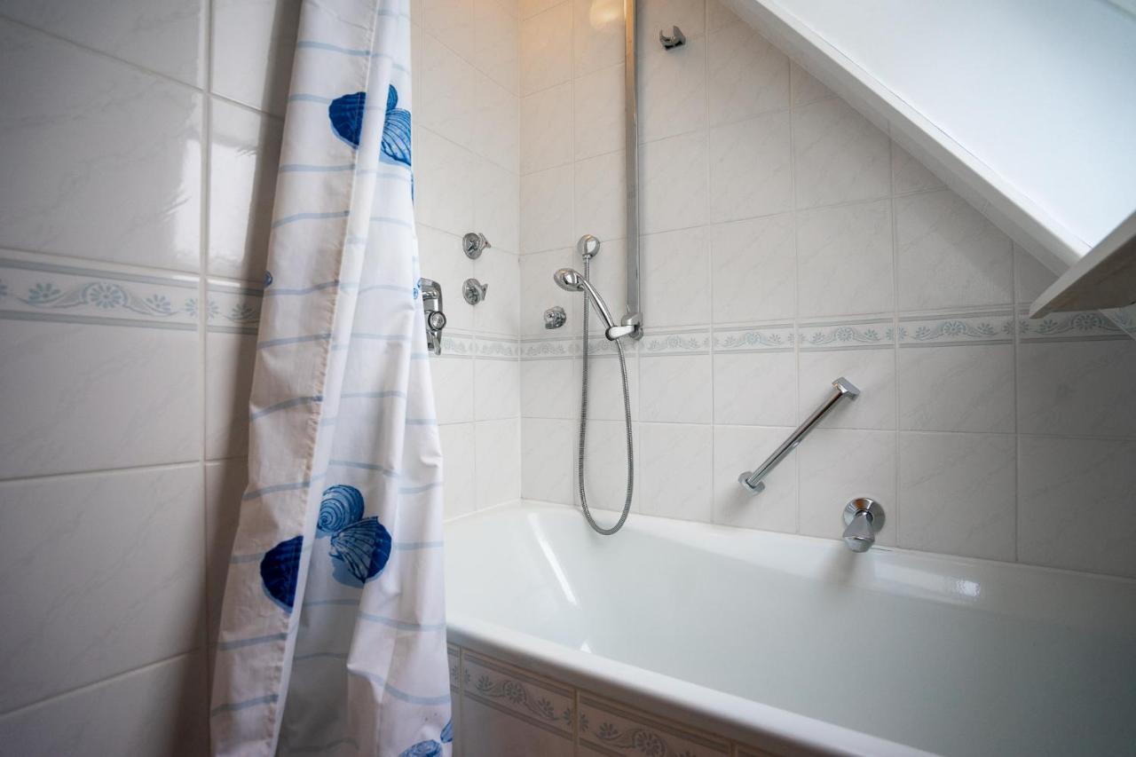 Haus Lauenburg Wohnung 6 บือซุม ภายนอก รูปภาพ